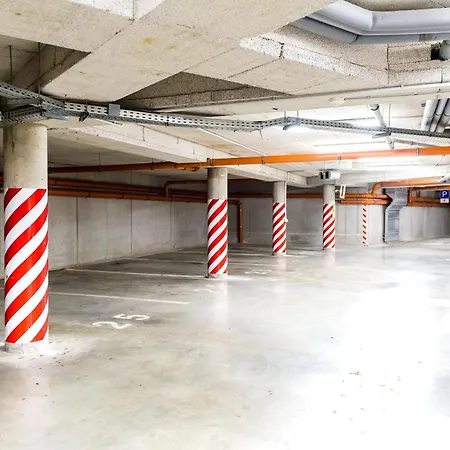 Mickiewiczova Free Parking By Veronika & Jano * 布拉迪斯拉发